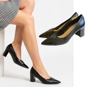 Tommy Hilfiger Women's Neysa Black Patent Toe Metal Medallion Block Heels 9.5M